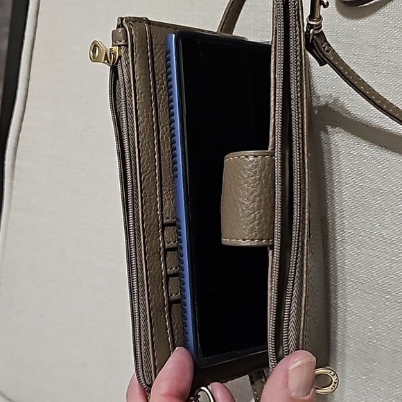 Relic by Fossil Wallet with Crossbody Strap - Picture 9 of 10